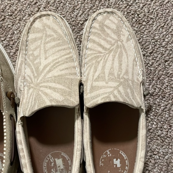 Margaritaville size 11.5 slip ons - Picture 3 of 5